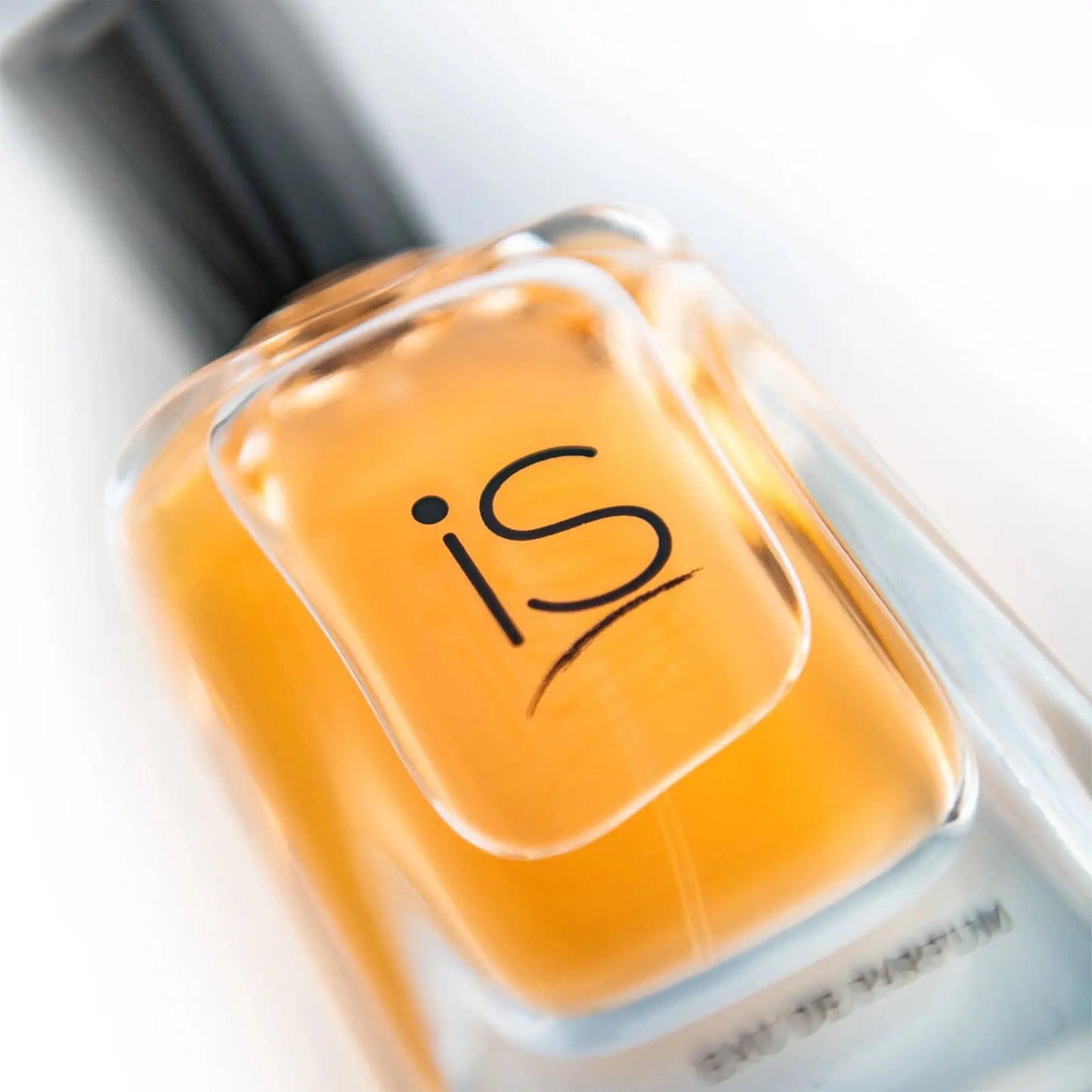 iS Fragrance World EDP (75ml)